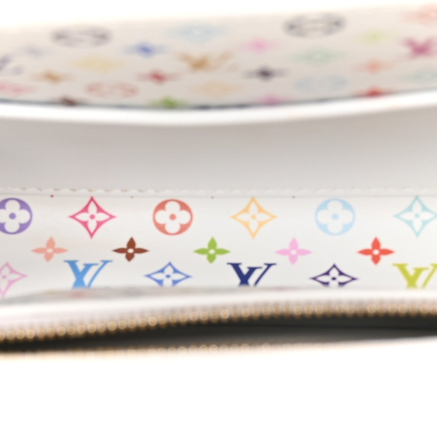 LV X TM Taurillon BB Capucines Blanc